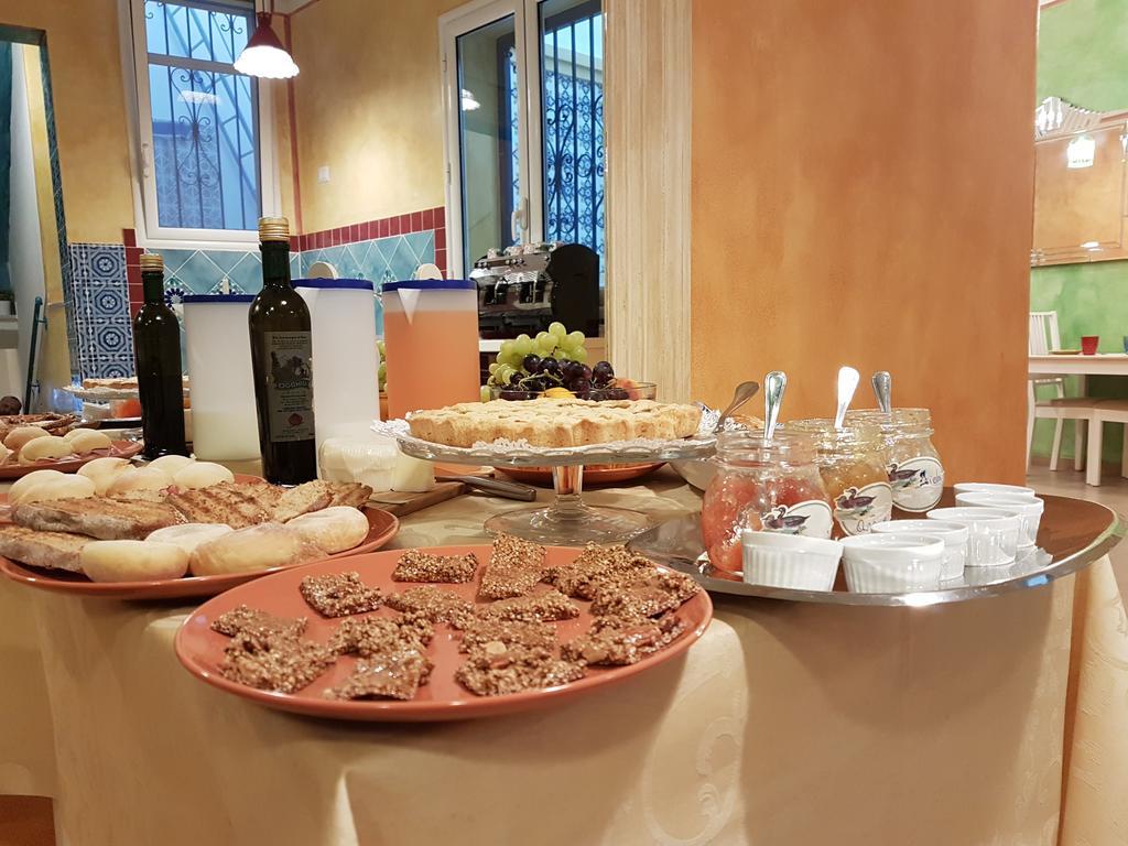 Sant'Agostino Suites & Rooms マツァーラ・デル・ヴァッロ エクステリア 写真