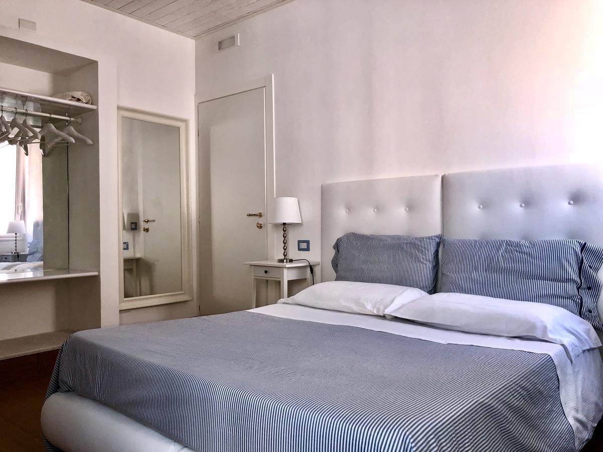 Sant'Agostino Suites & Rooms マツァーラ・デル・ヴァッロ エクステリア 写真